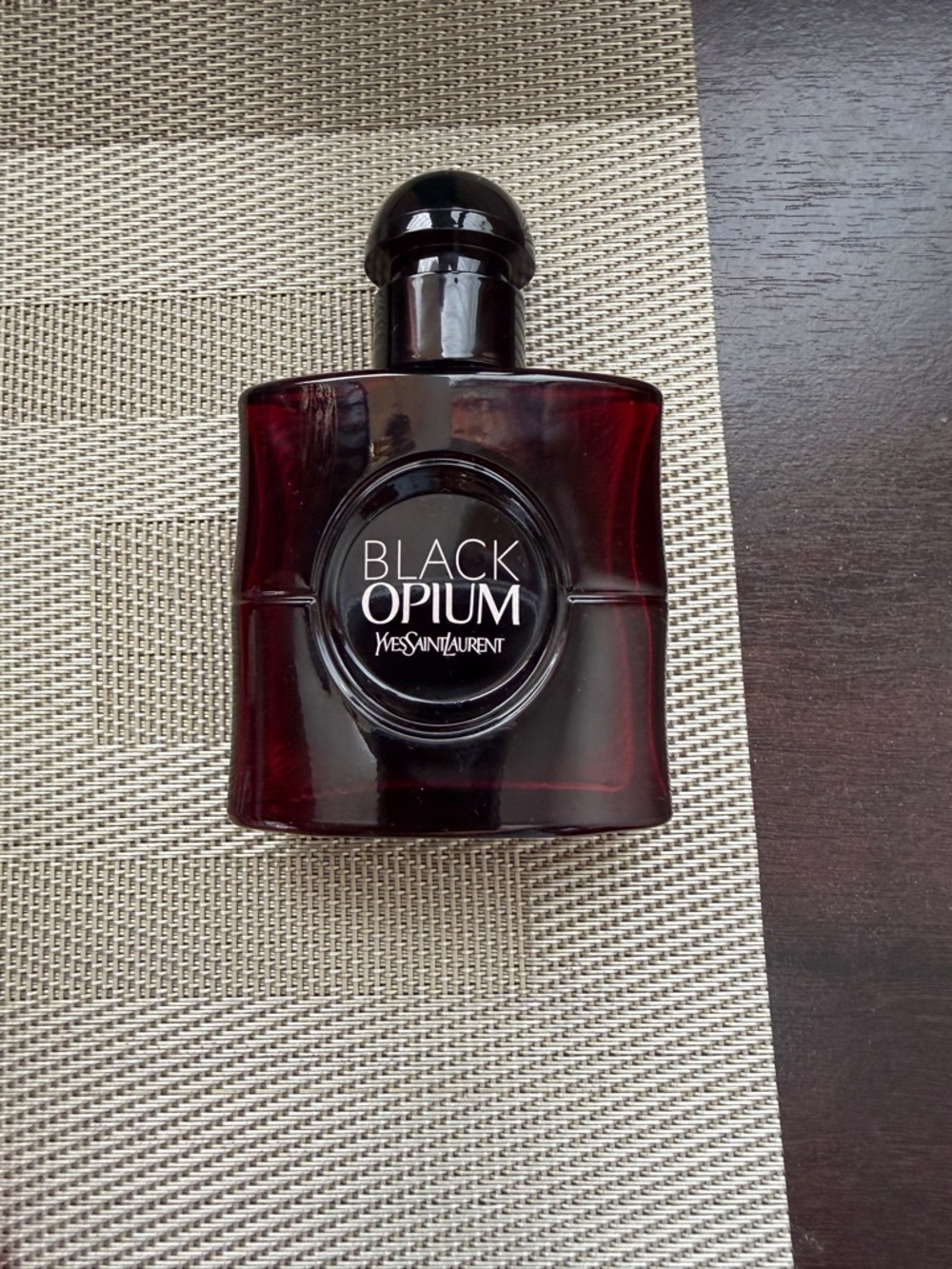 Yves Saint Laurent 
Black Opium Eau de Parfum Over Red 30ML m